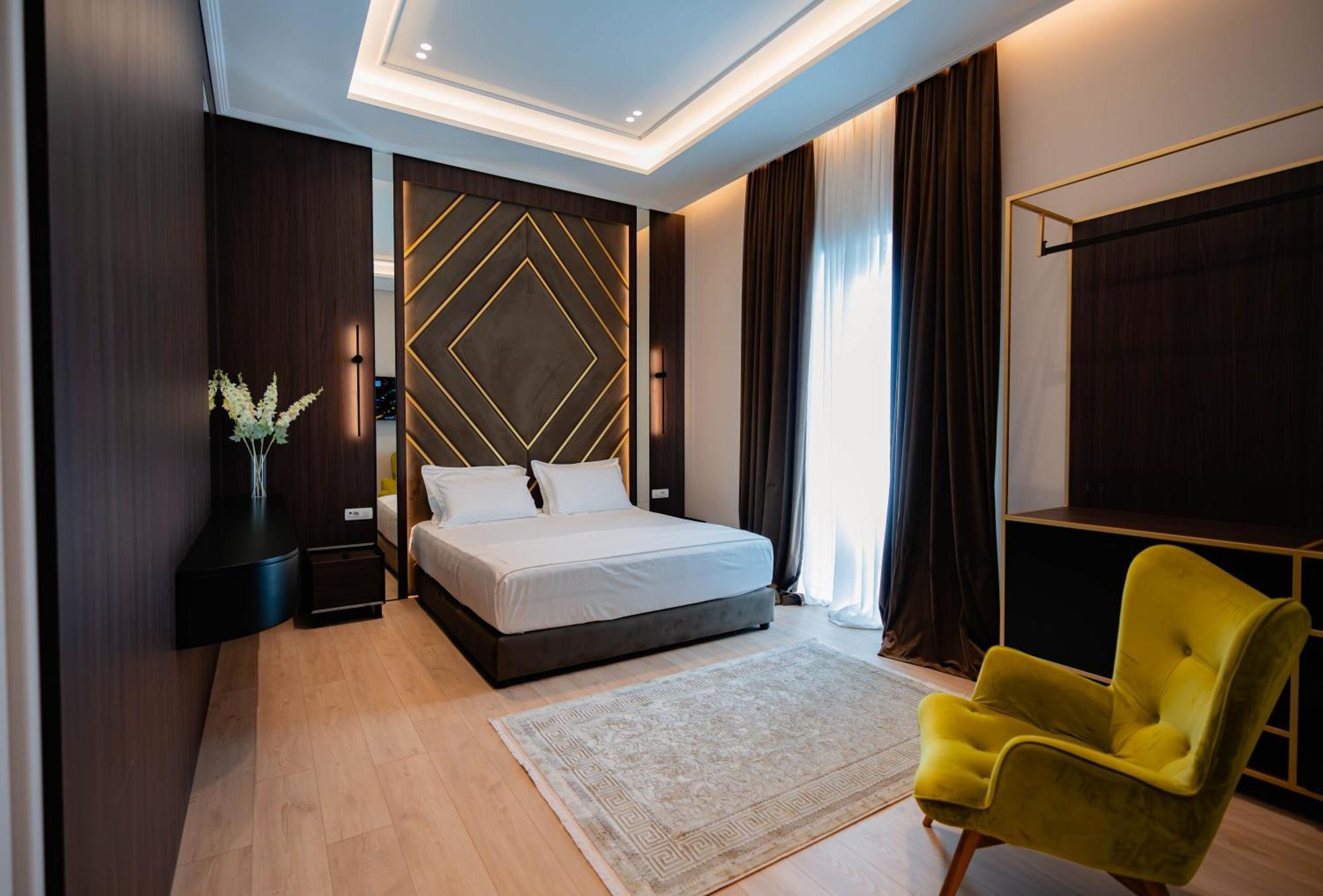Royal Hill Hotel Vorë Екстериор снимка