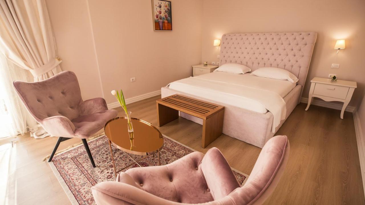 Royal Hill Hotel Vorë Екстериор снимка