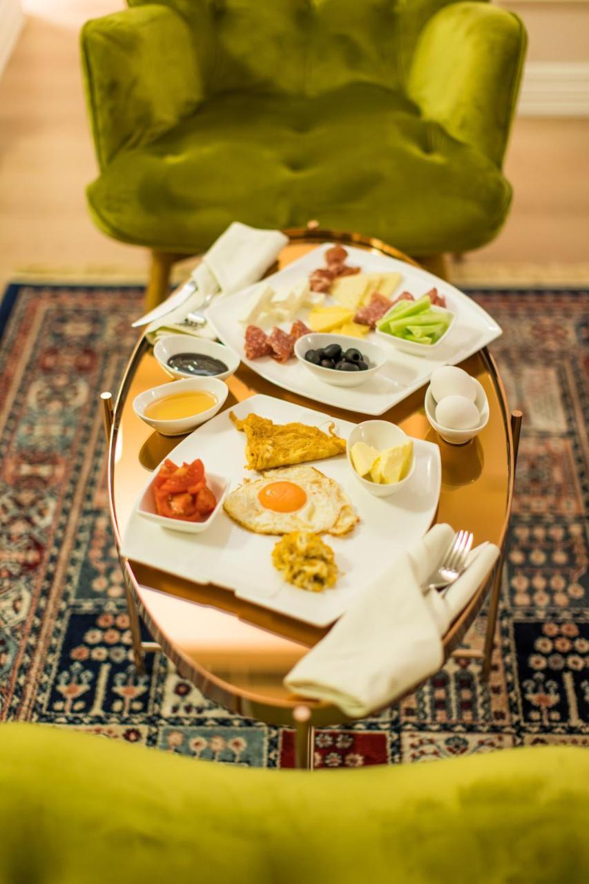 Royal Hill Hotel Vorë Екстериор снимка
