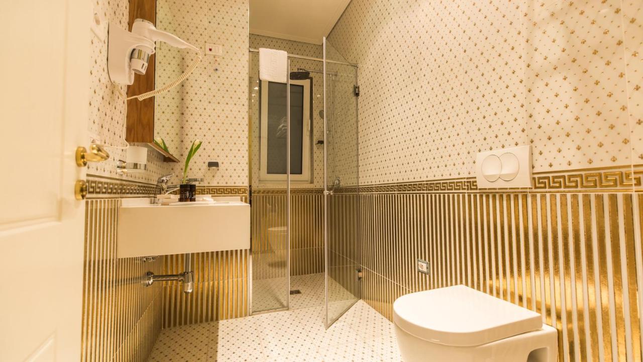Royal Hill Hotel Vorë Екстериор снимка
