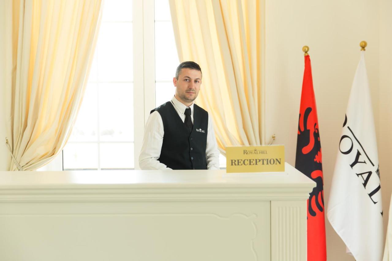 Royal Hill Hotel Vorë Екстериор снимка
